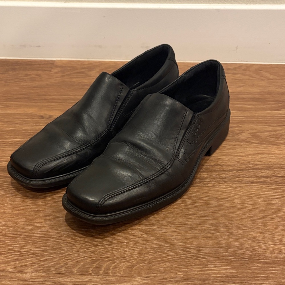 Ecco Helsinki Black Loafer